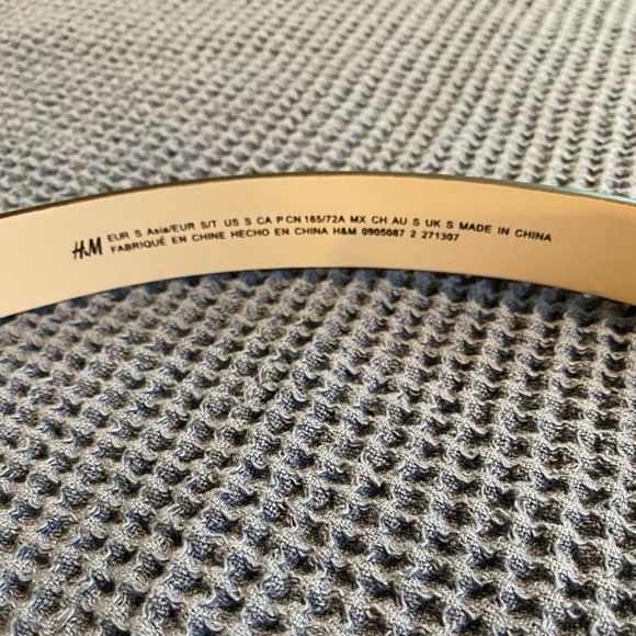 NWOT black & gold buckle belt - Picture 2 of 5